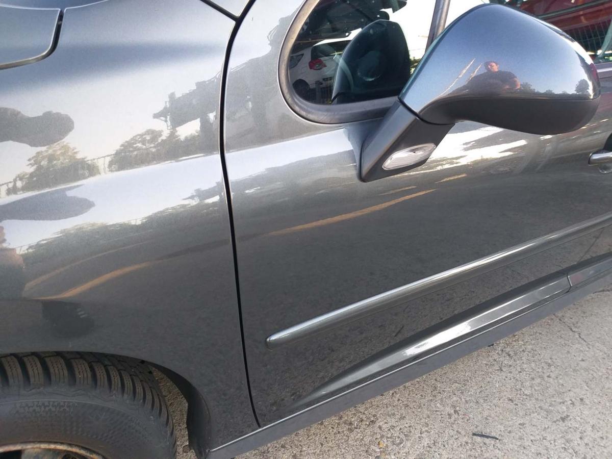 Peugeot 207SW original Tür vorn links KTP Grau Shark Kombi Rohbau Bj.2008